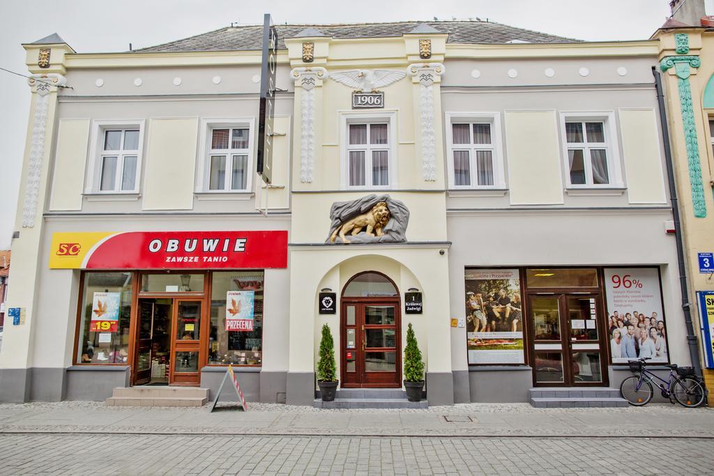 Lew Hostel Inowrocław Exteriör bild