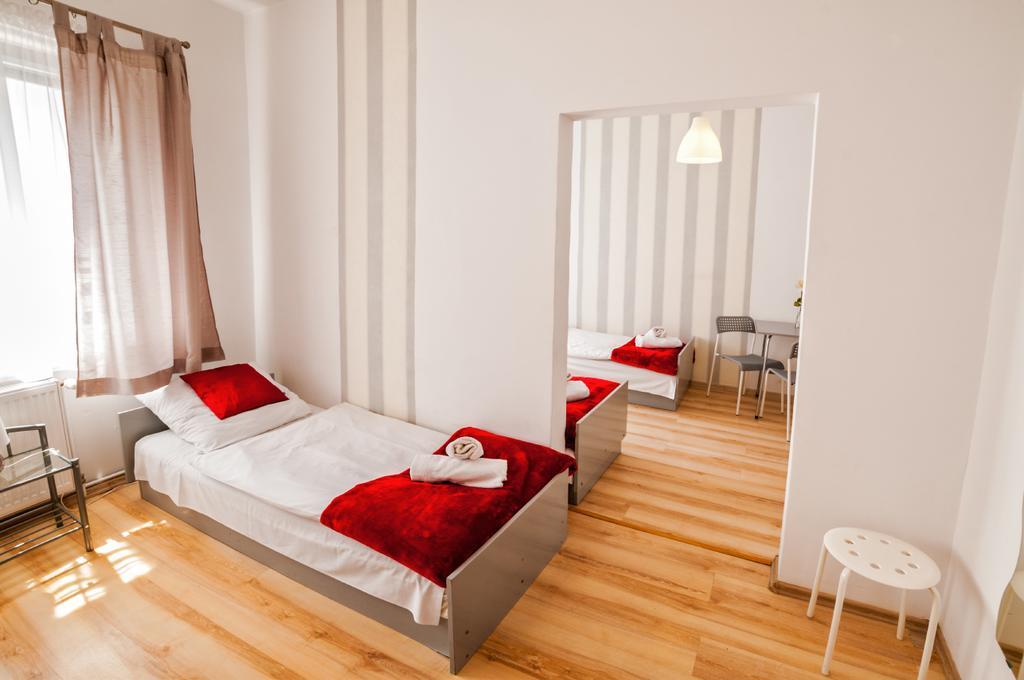 Lew Hostel Inowrocław Exteriör bild