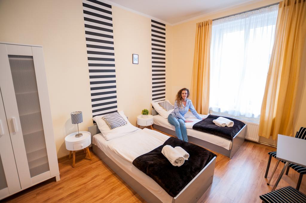 Lew Hostel Inowrocław Exteriör bild